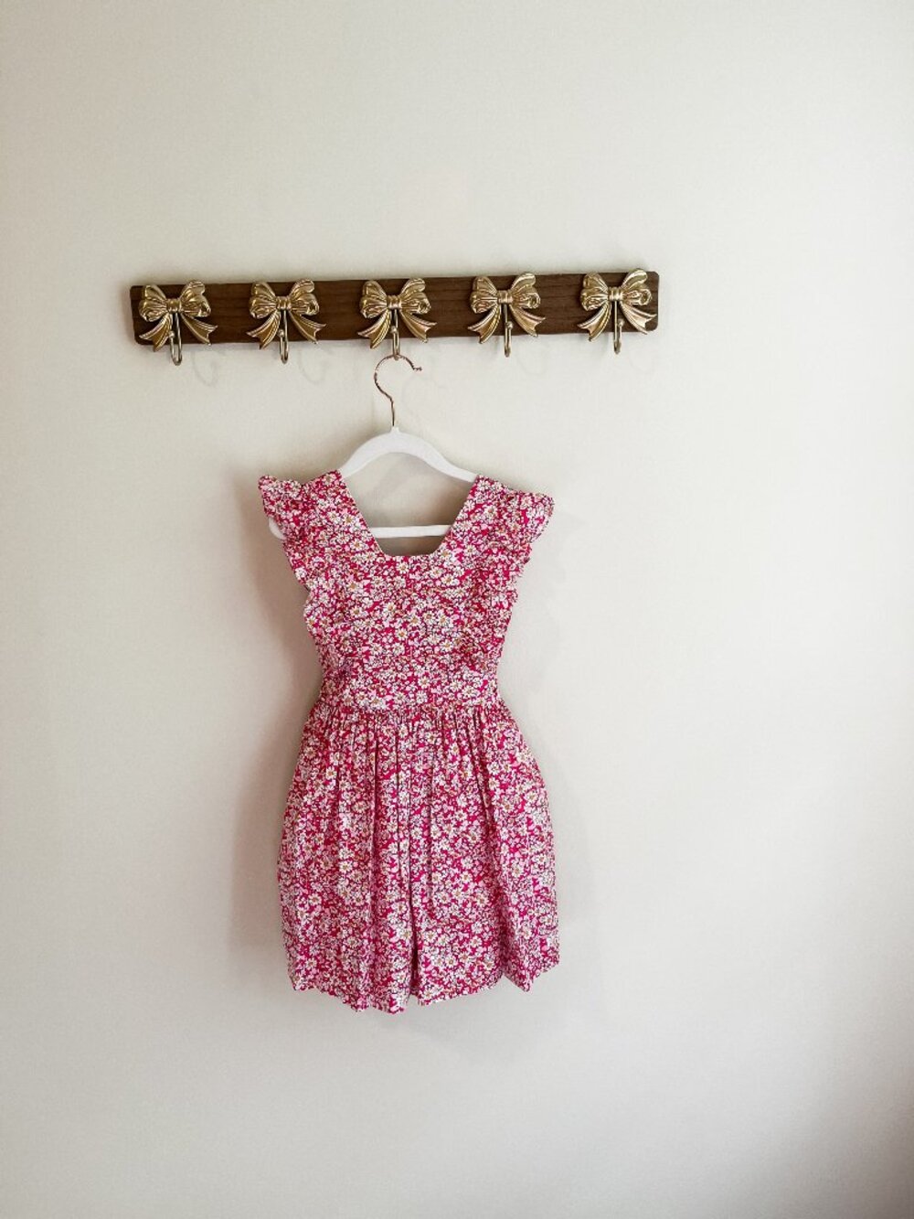 Dondolo Girls Size 4 Floral Pink Dress with Ruffle Sleeves